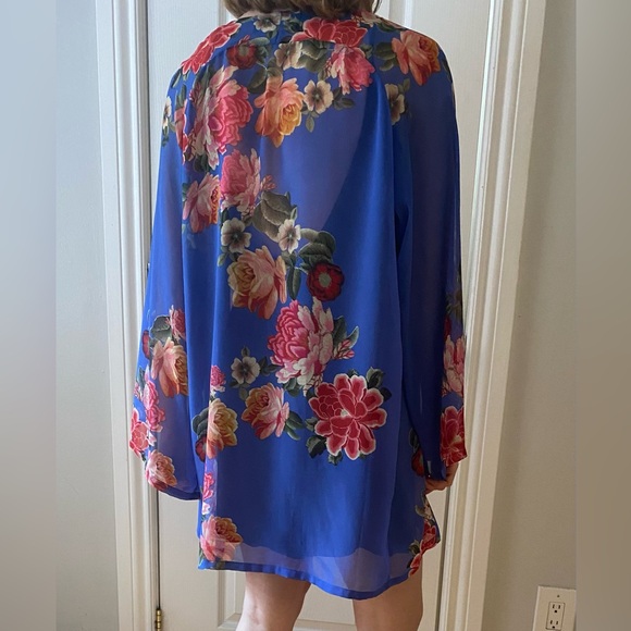 Blue kimono flower pattern - Picture 4 of 5